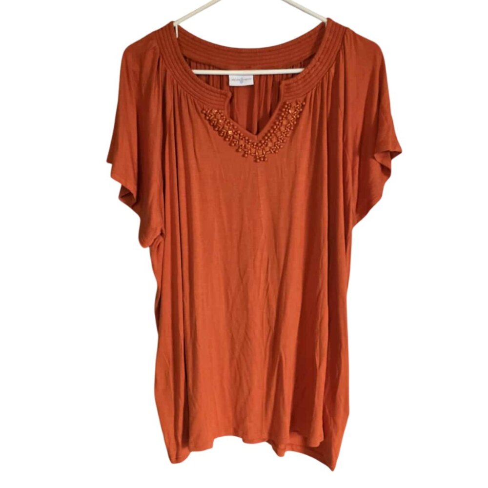 EUC Jaclyn Smith Short Sleeve Beaded V-Neck Top